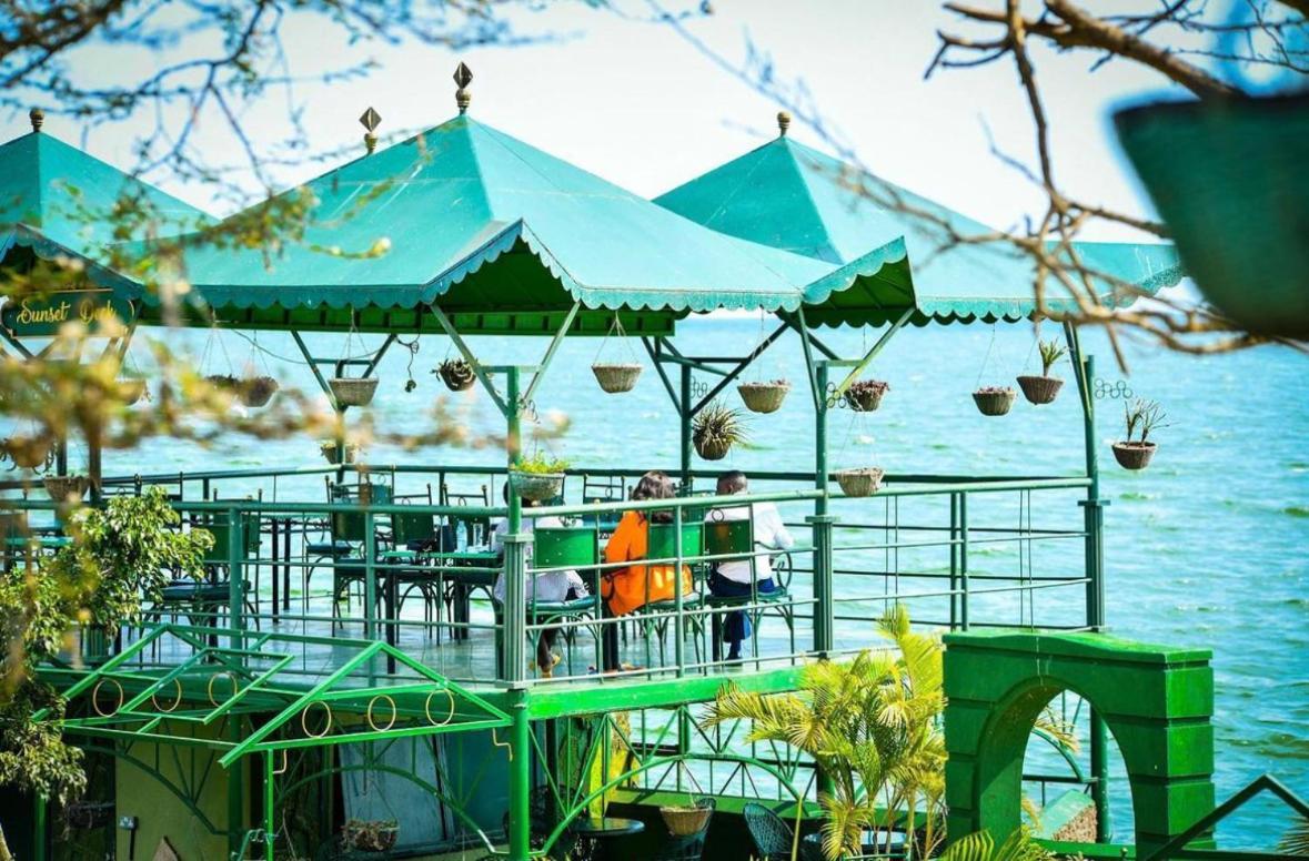 Country Lake Resort Garuga Entebbe Buitenkant foto