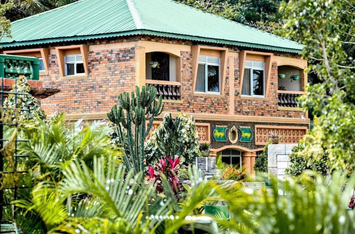Country Lake Resort Garuga Entebbe Buitenkant foto