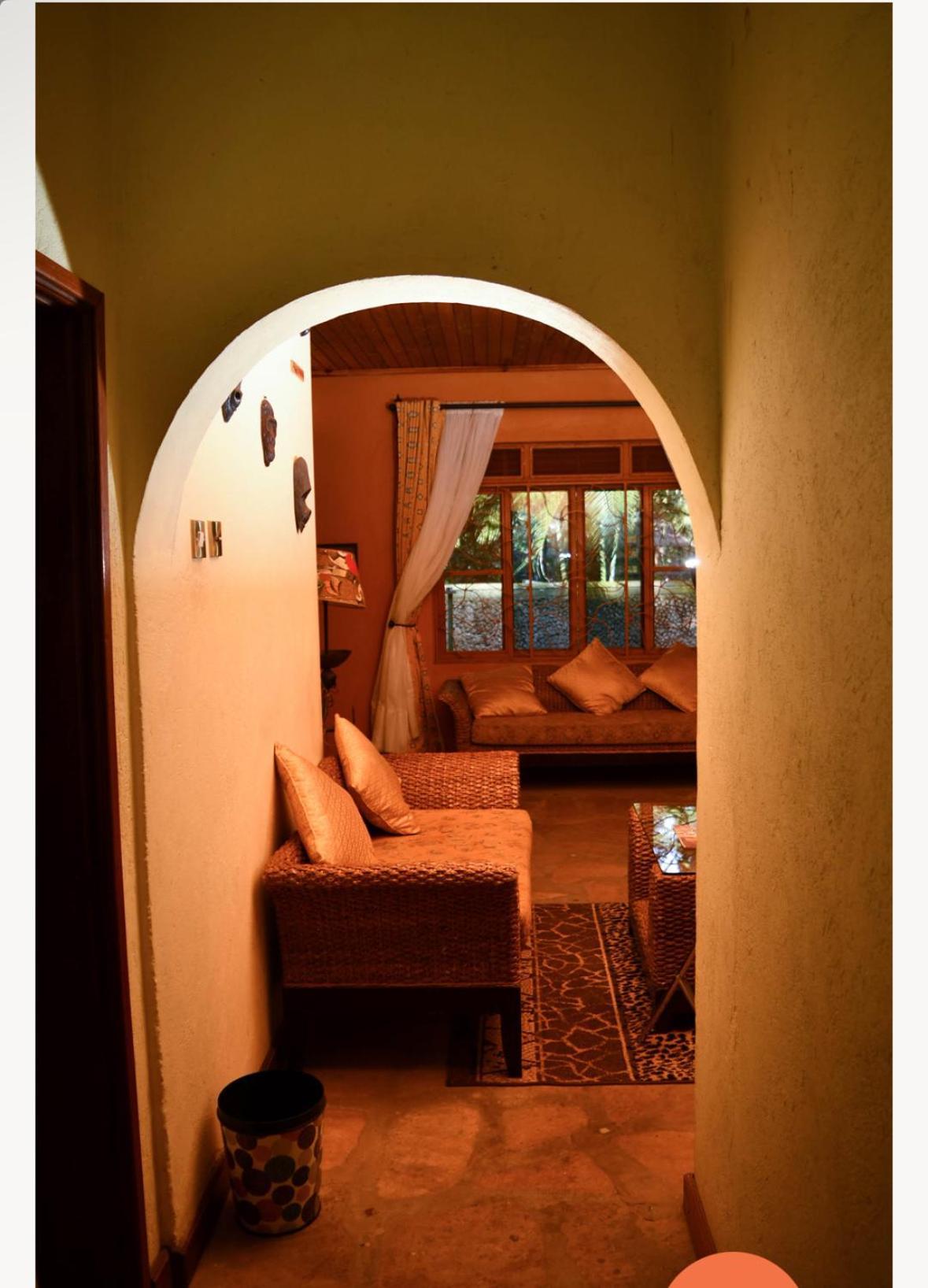 Country Lake Resort Garuga Entebbe Buitenkant foto