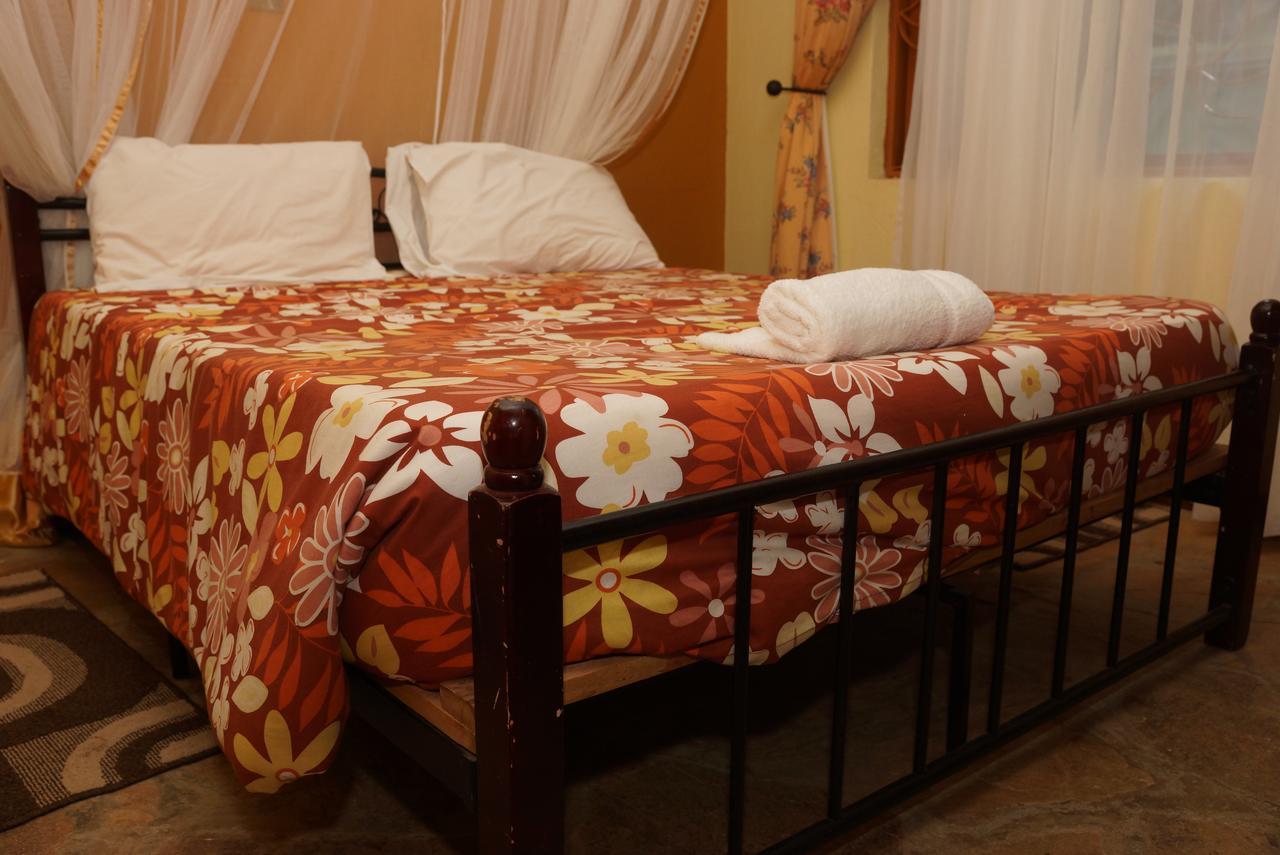 Country Lake Resort Garuga Entebbe Buitenkant foto