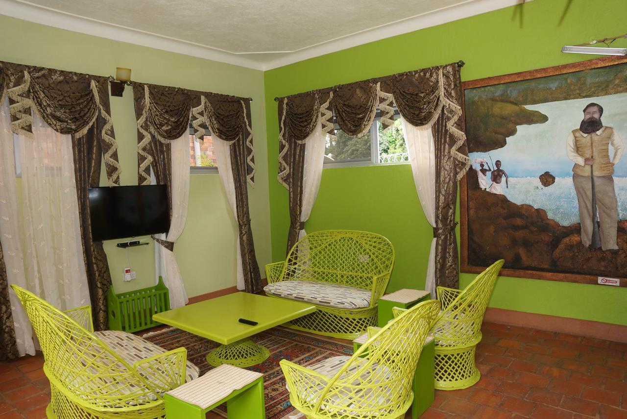 Country Lake Resort Garuga Entebbe Buitenkant foto
